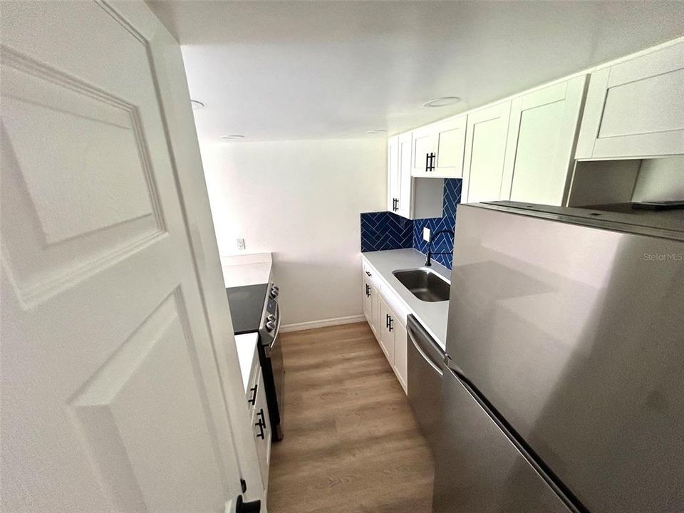 For Rent: $1,350 (1 beds, 1 baths, 586 Square Feet)