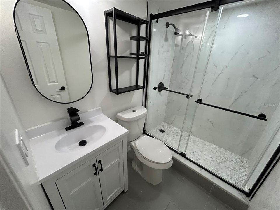 For Rent: $1,350 (1 beds, 1 baths, 586 Square Feet)