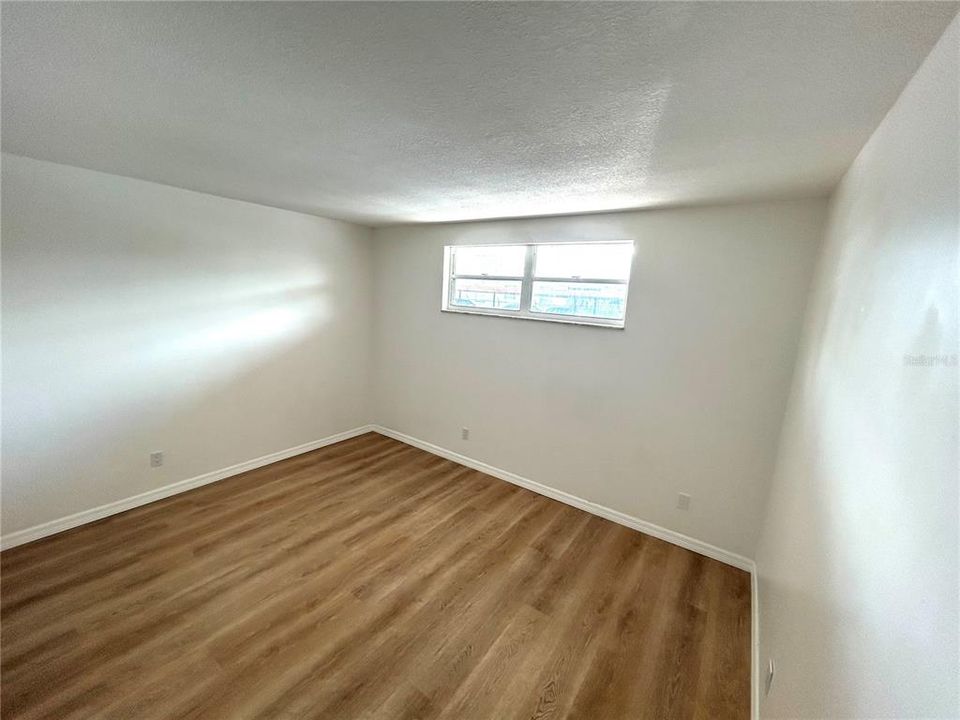 For Rent: $1,350 (1 beds, 1 baths, 586 Square Feet)