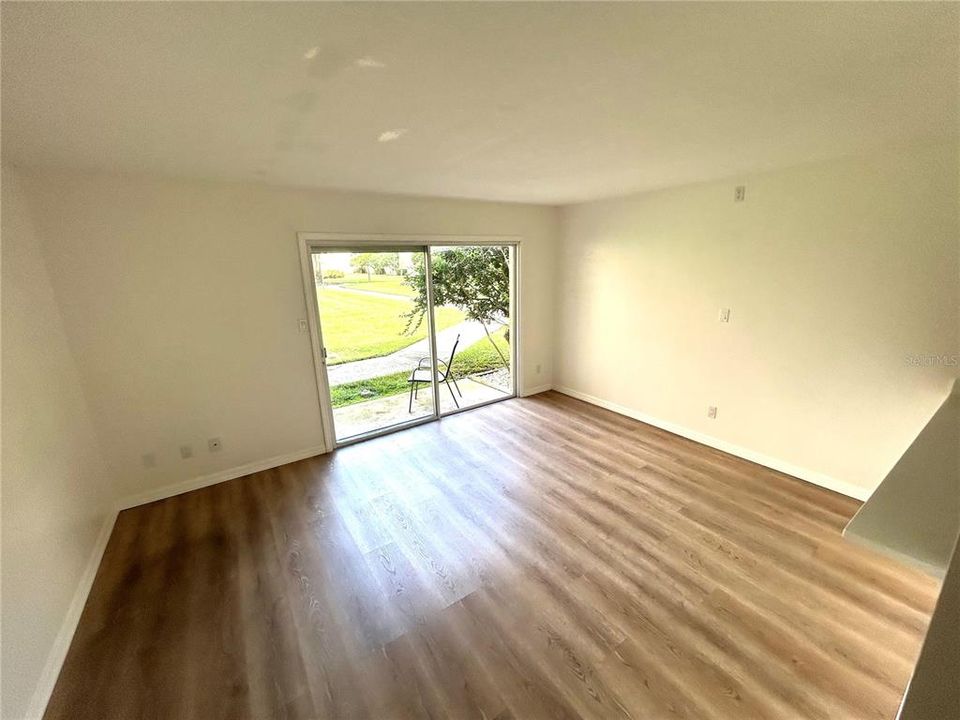 For Rent: $1,350 (1 beds, 1 baths, 586 Square Feet)