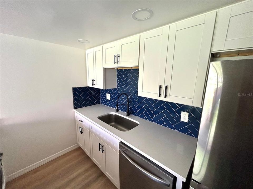 For Rent: $1,350 (1 beds, 1 baths, 586 Square Feet)