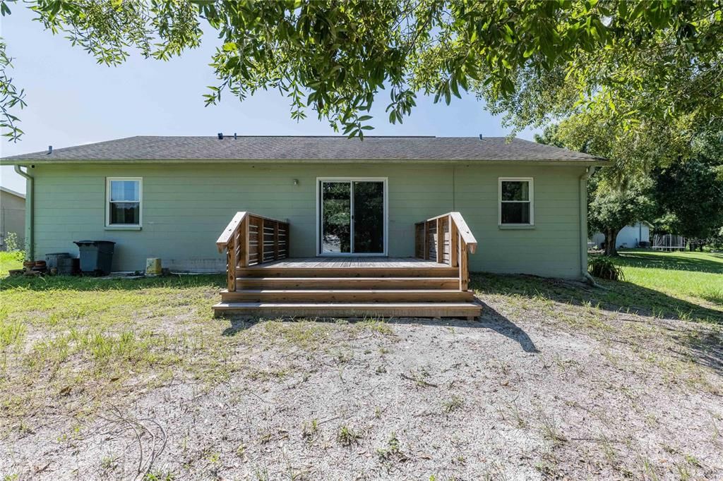 For Sale: $300,000 (3 beds, 2 baths, 1603 Square Feet)