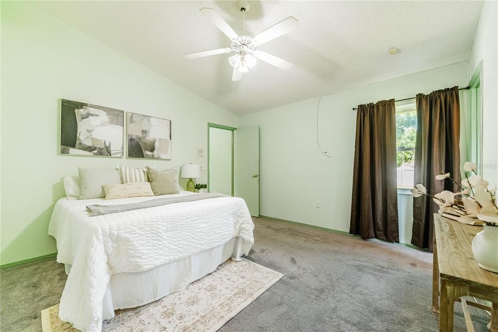 For Sale: $300,000 (3 beds, 2 baths, 1603 Square Feet)