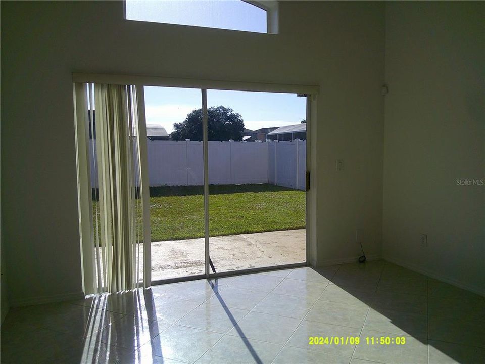 For Rent: $1,995 (3 beds, 2 baths, 1392 Square Feet)