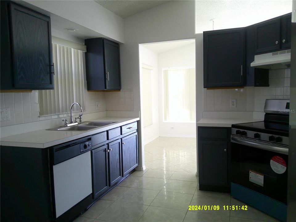 For Rent: $1,995 (3 beds, 2 baths, 1392 Square Feet)