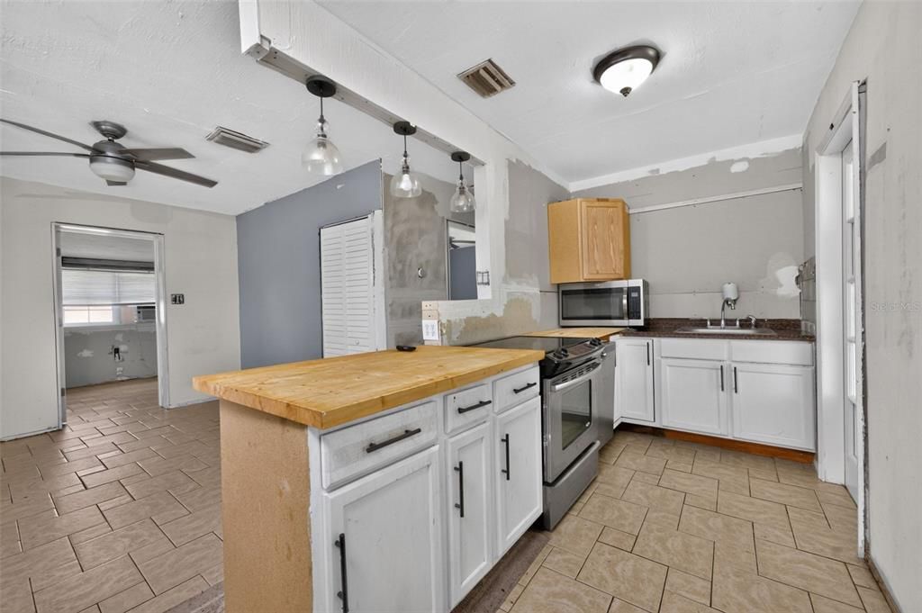 En Venta: $129,900 (2 camas, 1 baños, 852 Pies cuadrados)