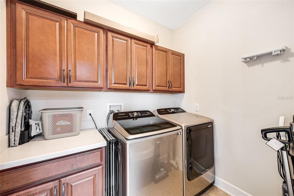 En Venta: $495,000 (3 camas, 2 baños, 2056 Pies cuadrados)
