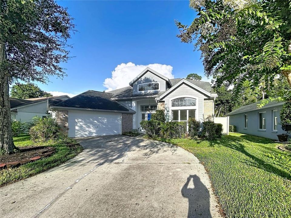 For Sale: $499,900 (4 beds, 2 baths, 2698 Square Feet)