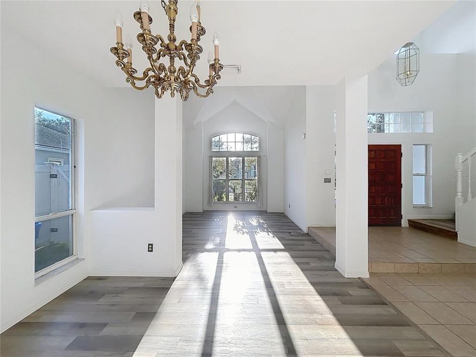 For Sale: $499,900 (4 beds, 2 baths, 2698 Square Feet)