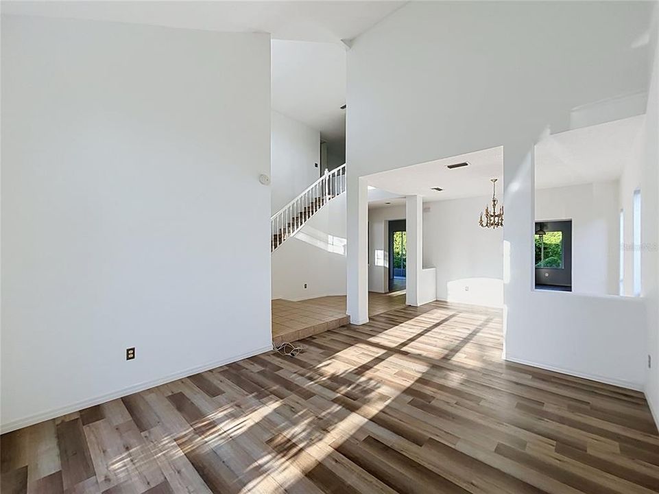 For Sale: $499,900 (4 beds, 2 baths, 2698 Square Feet)