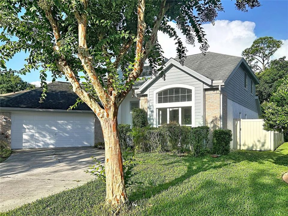 For Sale: $499,900 (4 beds, 2 baths, 2698 Square Feet)