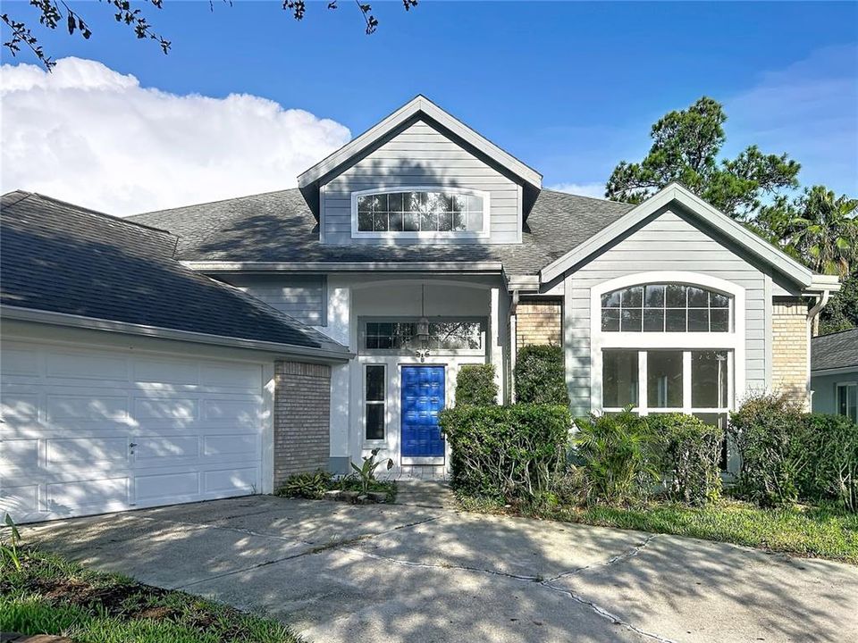 For Sale: $499,900 (4 beds, 2 baths, 2698 Square Feet)