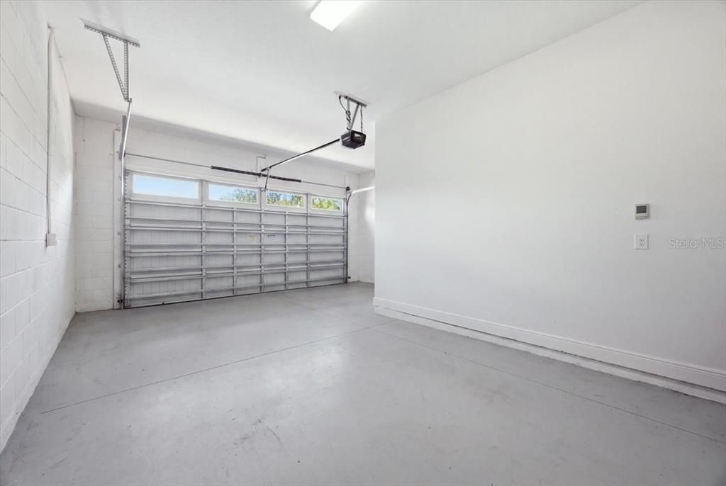 На продажу: $305,000 (2 спален, 2 ванн, 1346 Квадратных фут)