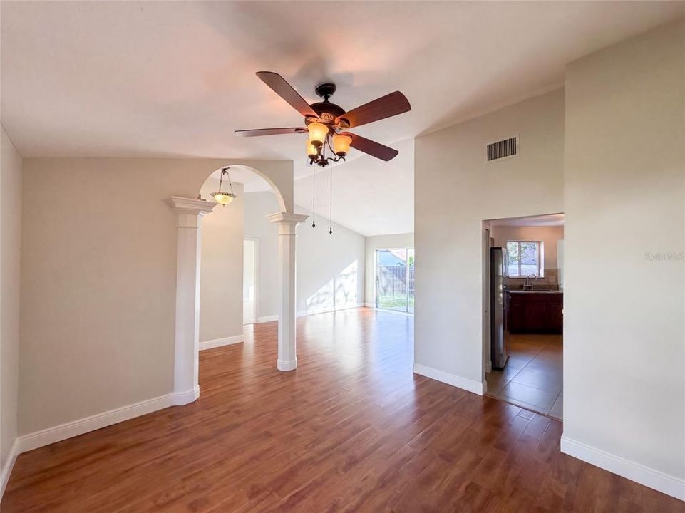 For Sale: $351,000 (3 beds, 2 baths, 1730 Square Feet)