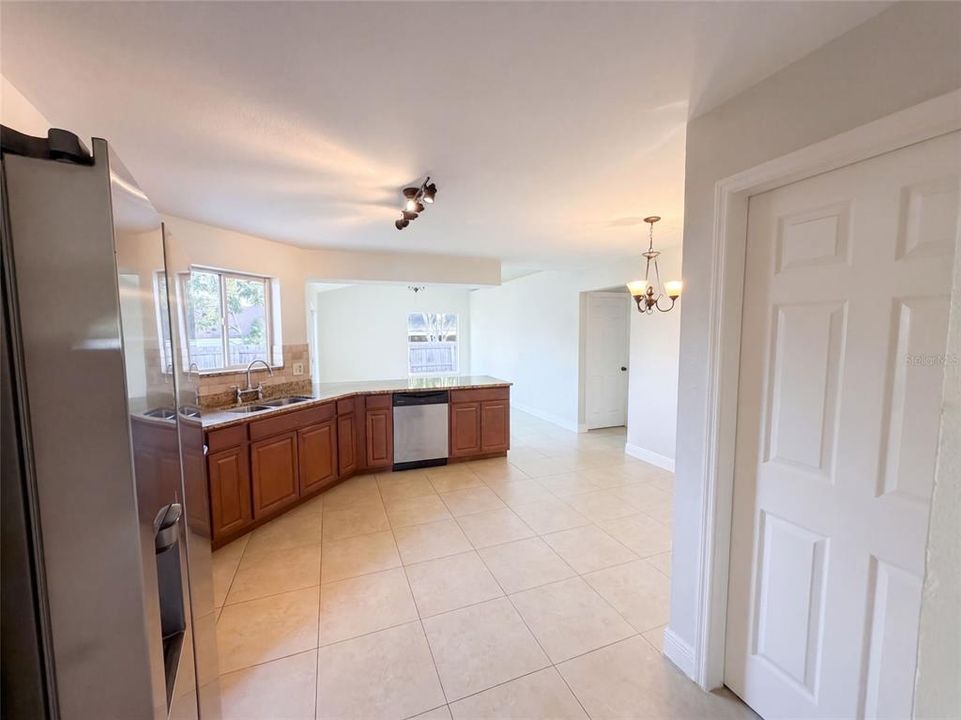 For Sale: $351,000 (3 beds, 2 baths, 1730 Square Feet)