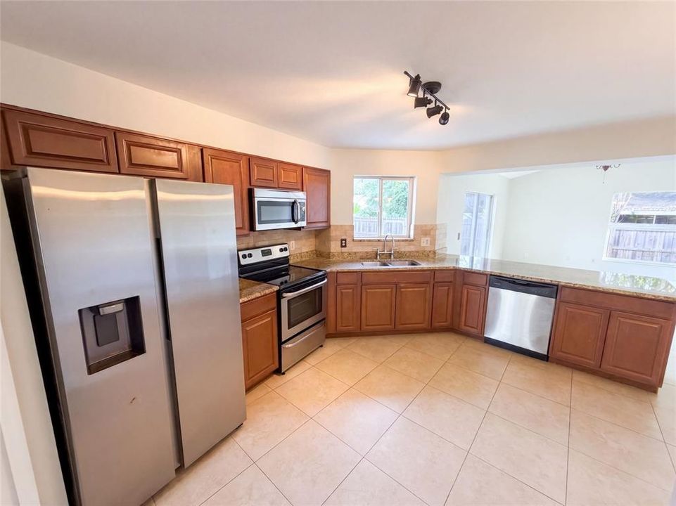 For Sale: $351,000 (3 beds, 2 baths, 1730 Square Feet)