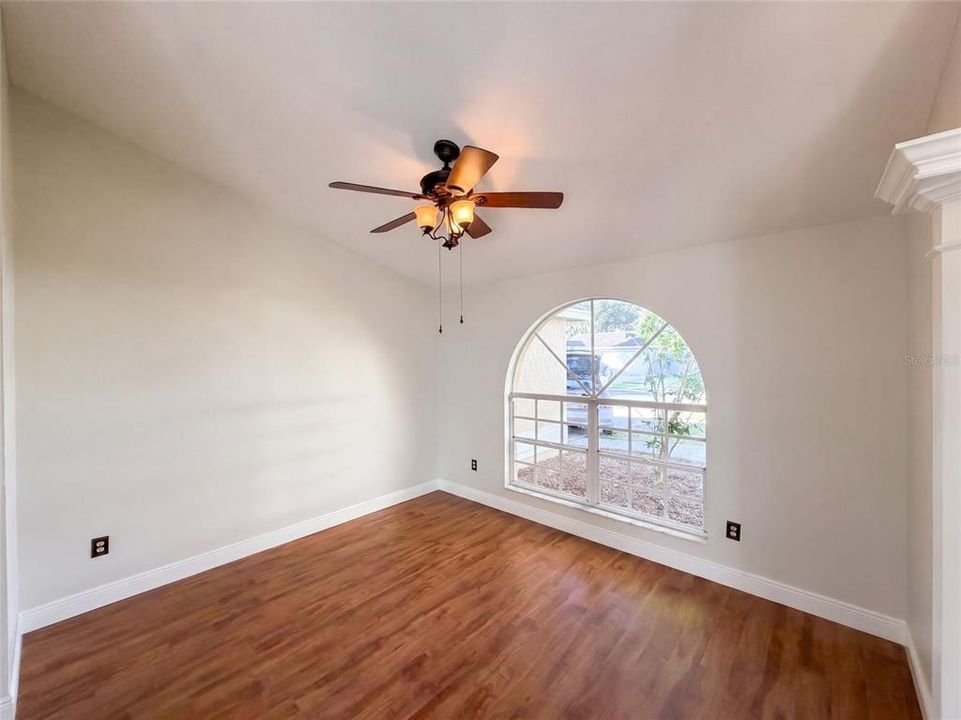 For Sale: $351,000 (3 beds, 2 baths, 1730 Square Feet)