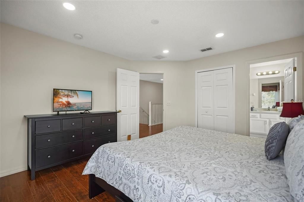 For Rent: $3,000 (7 beds, 5 baths, 2834 Square Feet)