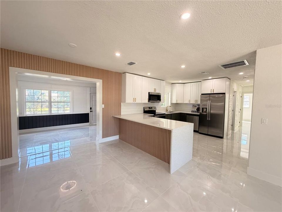 En Venta: $450,000 (3 camas, 2 baños, 1452 Pies cuadrados)