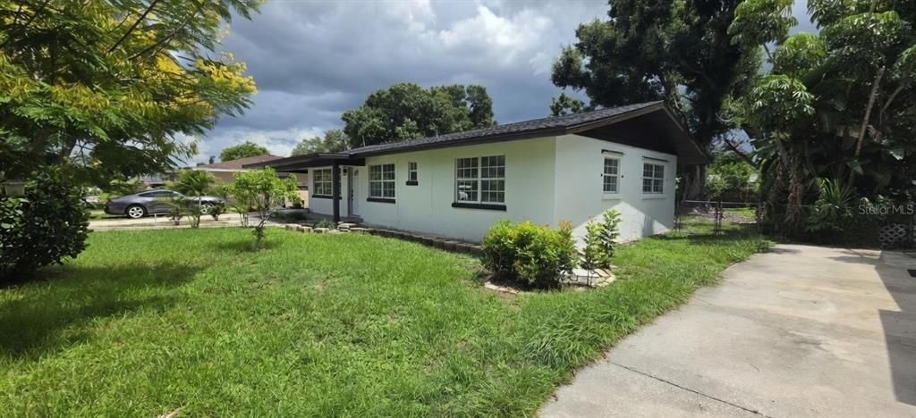 En Venta: $450,000 (3 camas, 2 baños, 1452 Pies cuadrados)