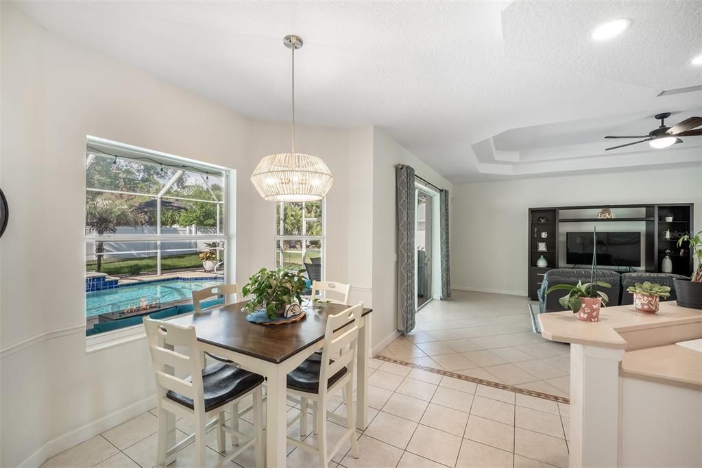 Activo con contrato: $419,000 (3 camas, 2 baños, 1913 Pies cuadrados)