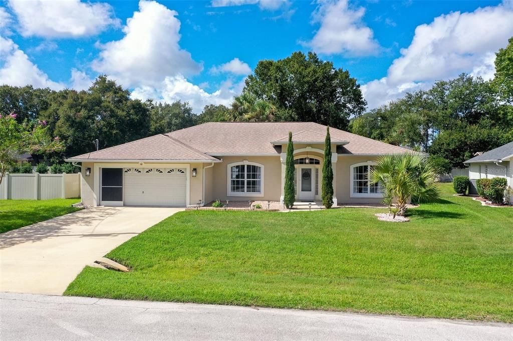 Activo con contrato: $419,000 (3 camas, 2 baños, 1913 Pies cuadrados)