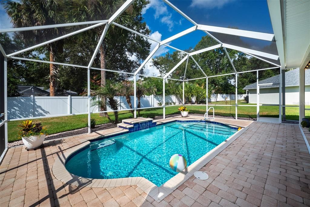 Activo con contrato: $419,000 (3 camas, 2 baños, 1913 Pies cuadrados)