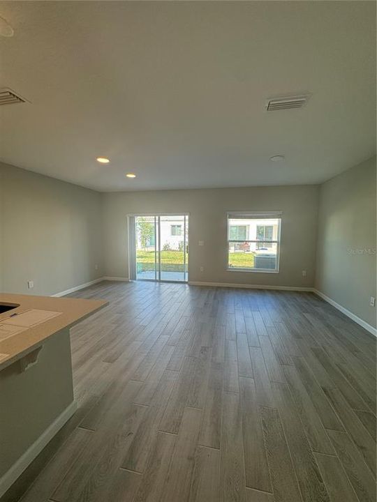 En Renta: $2,450 (3 camas, 2 baños, 1654 Pies cuadrados)
