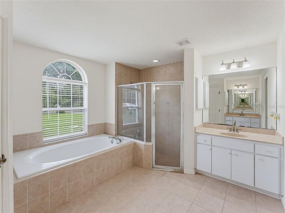 For Sale: $285,000 (3 beds, 2 baths, 1746 Square Feet)