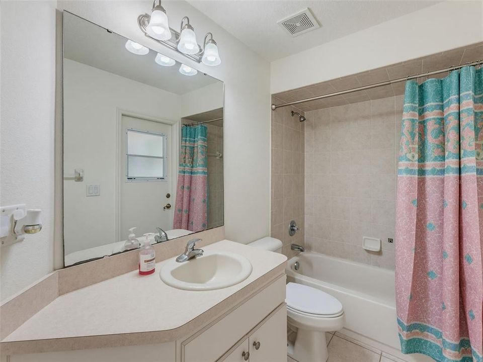 For Sale: $285,000 (3 beds, 2 baths, 1746 Square Feet)