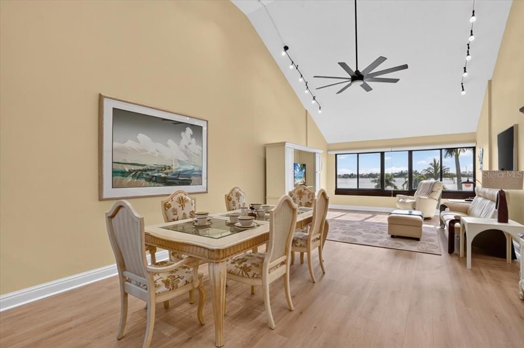For Sale: $749,000 (2 beds, 2 baths, 1349 Square Feet)