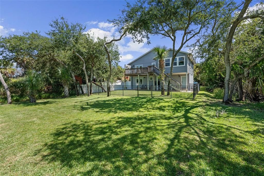 На продажу: $585,000 (4 спален, 2 ванн, 1617 Квадратных фут)