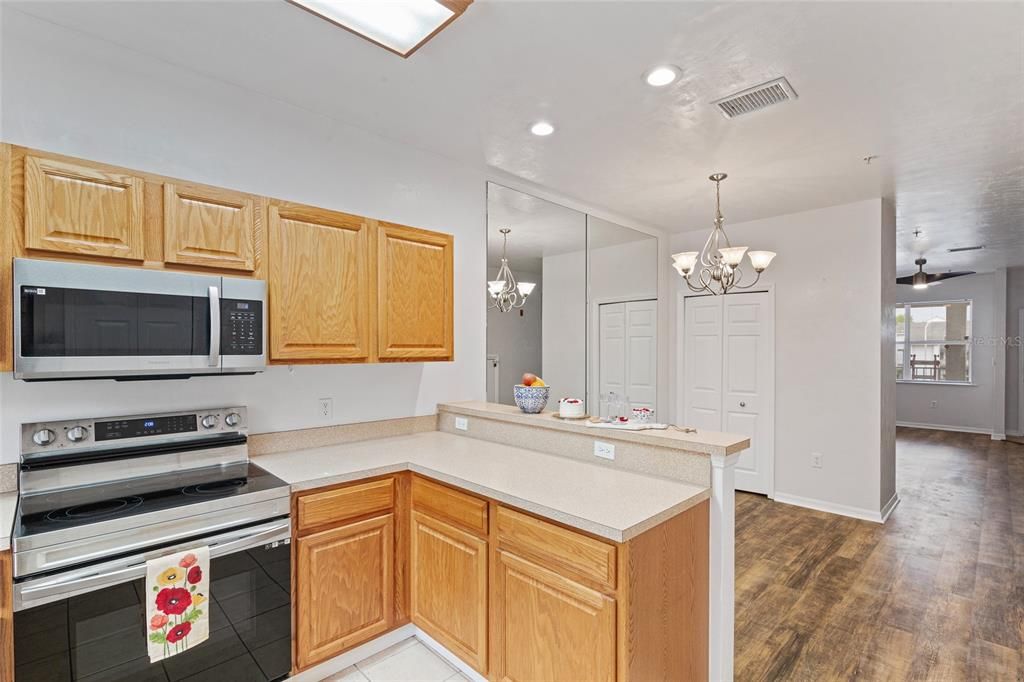 For Rent: $1,450 (2 beds, 2 baths, 1176 Square Feet)