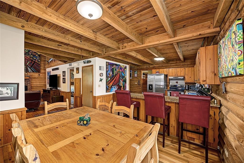 For Sale: $709,000 (2 beds, 2 baths, 1464 Square Feet)