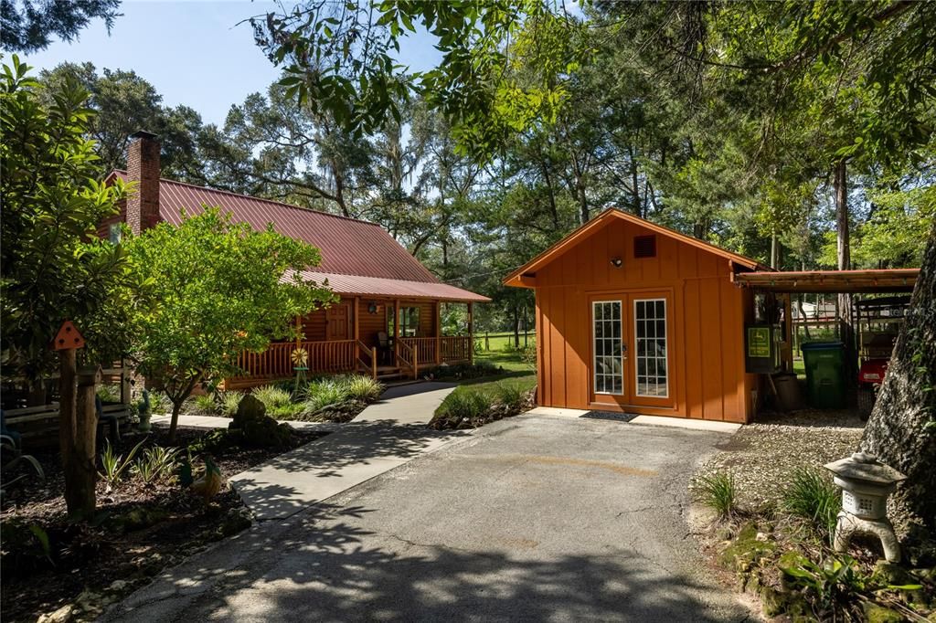For Sale: $709,000 (2 beds, 2 baths, 1464 Square Feet)