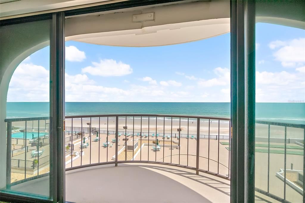 For Sale: $439,900 (2 beds, 2 baths, 1700 Square Feet)