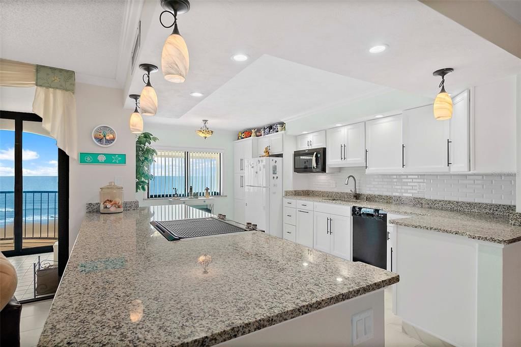 For Sale: $439,900 (2 beds, 2 baths, 1700 Square Feet)