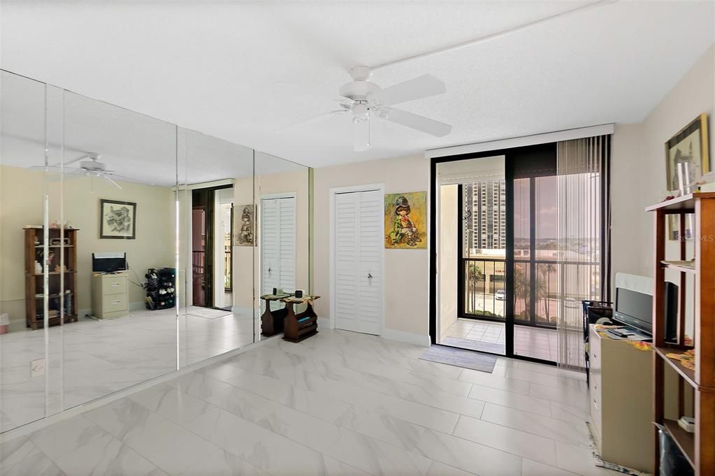 For Sale: $439,900 (2 beds, 2 baths, 1700 Square Feet)