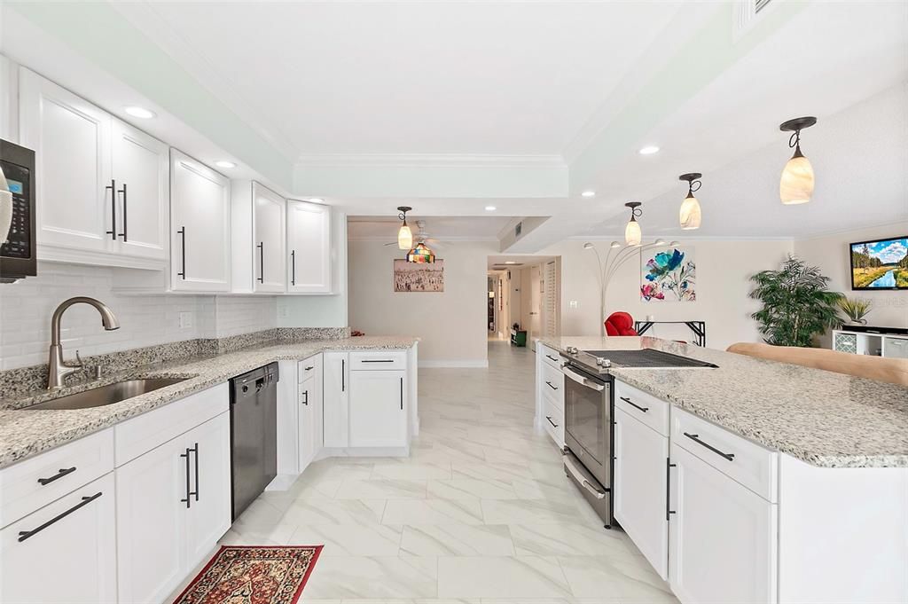 For Sale: $439,900 (2 beds, 2 baths, 1700 Square Feet)