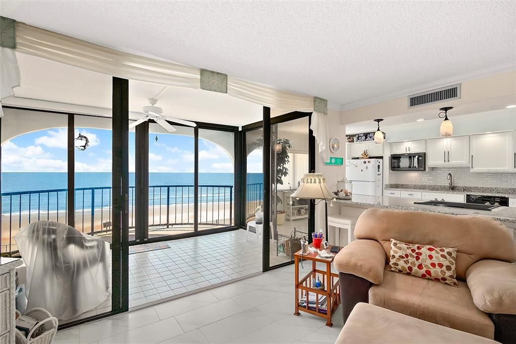 For Sale: $439,900 (2 beds, 2 baths, 1700 Square Feet)