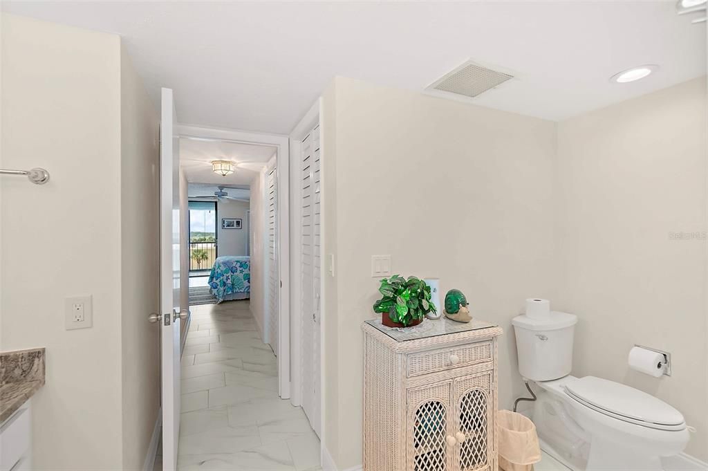 For Sale: $439,900 (2 beds, 2 baths, 1700 Square Feet)