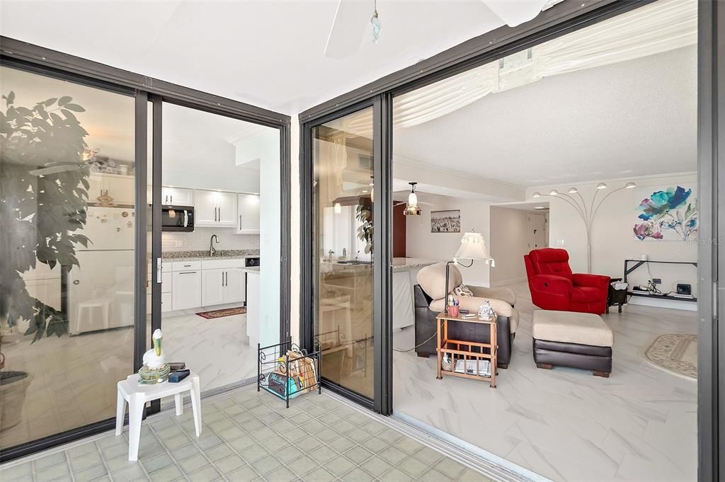 For Sale: $439,900 (2 beds, 2 baths, 1700 Square Feet)
