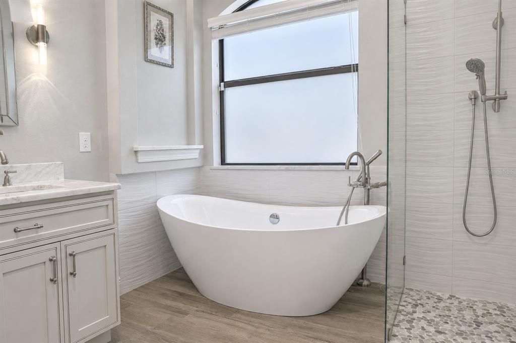 For Sale: $649,000 (4 beds, 3 baths, 2257 Square Feet)