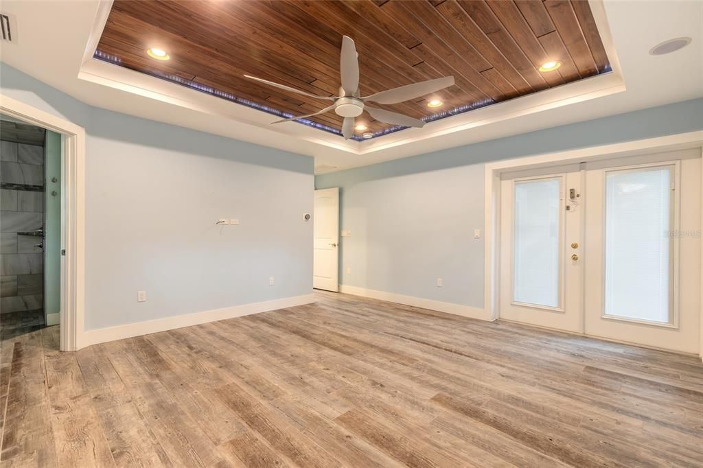 En Venta: $599,900 (3 camas, 2 baños, 2292 Pies cuadrados)