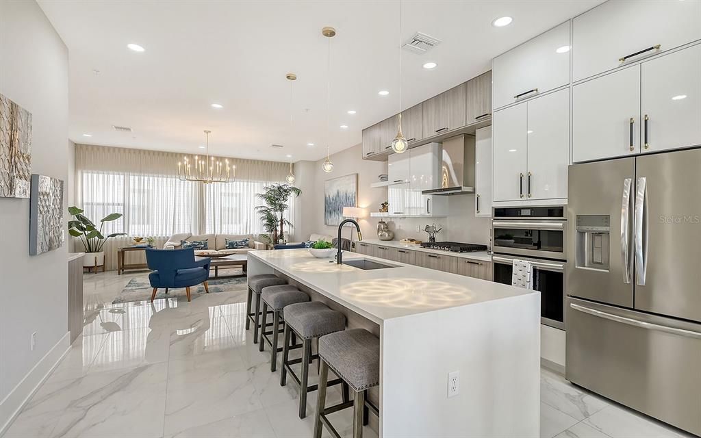 En Venta: $1,595,000 (4 camas, 3 baños, 2847 Pies cuadrados)