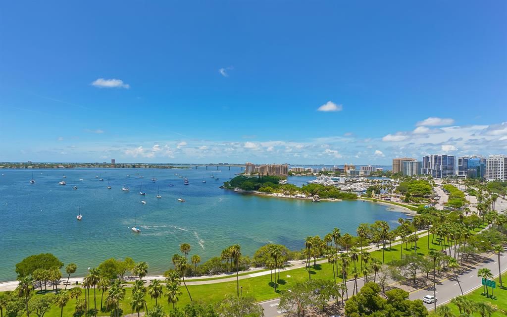 En Venta: $1,595,000 (4 camas, 3 baños, 2847 Pies cuadrados)