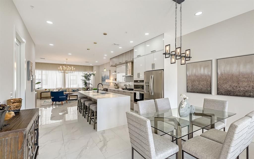 En Venta: $1,595,000 (4 camas, 3 baños, 2847 Pies cuadrados)