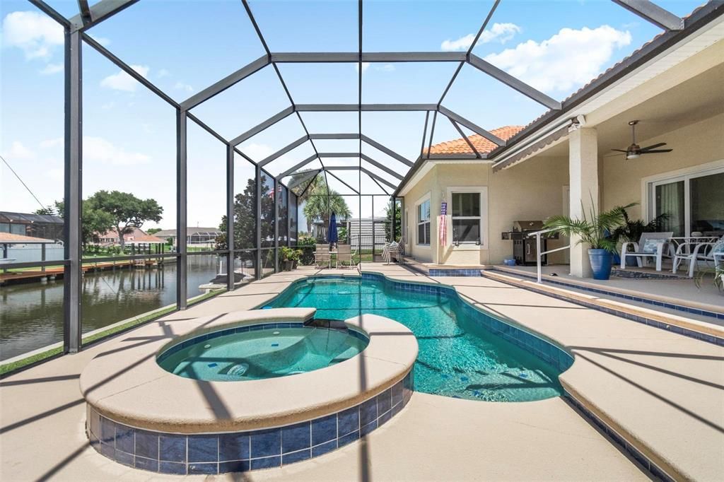 Activo con contrato: $870,000 (3 camas, 2 baños, 2586 Pies cuadrados)