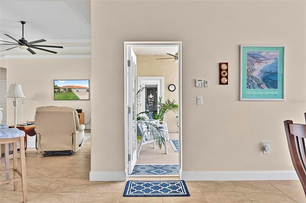 Activo con contrato: $870,000 (3 camas, 2 baños, 2586 Pies cuadrados)