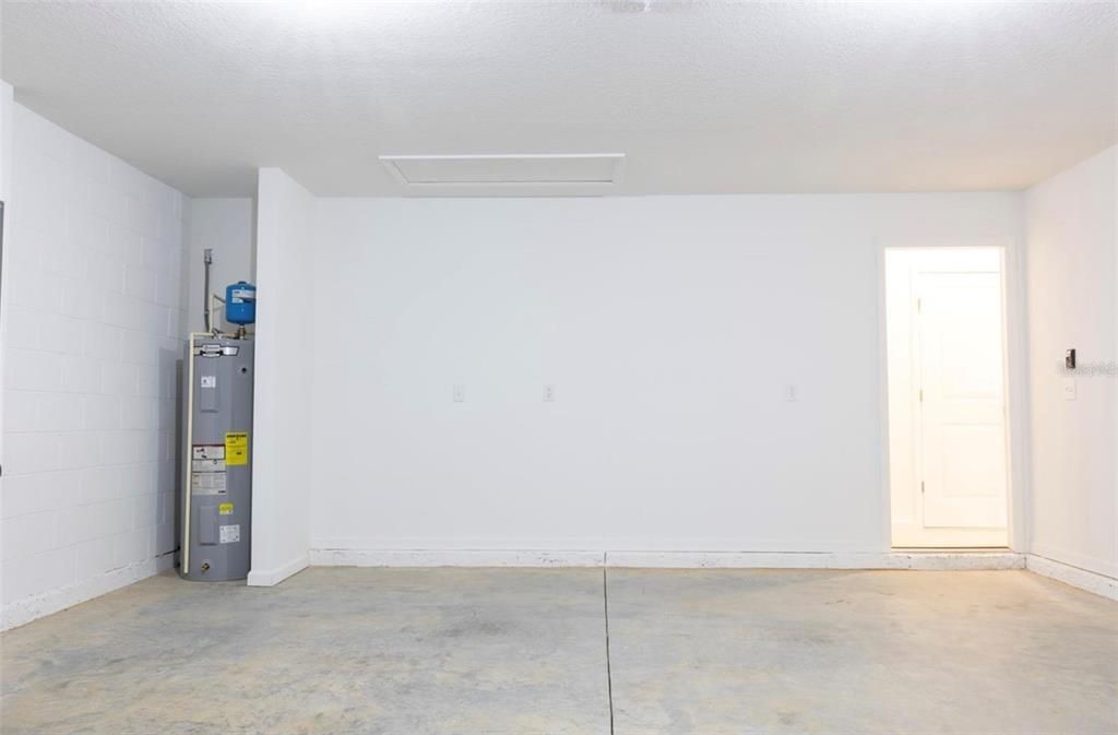 For Rent: $2,495 (3 beds, 2 baths, 1769 Square Feet)